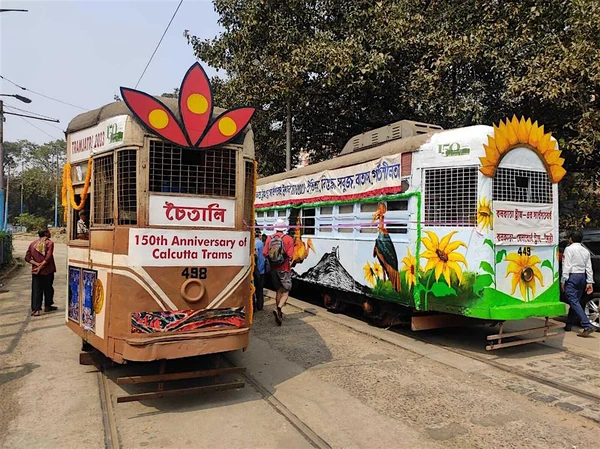 30yrs-2023%20Tramjatra%20decorated%20Trams%20Esplanade%20launch%20copy_600px-width