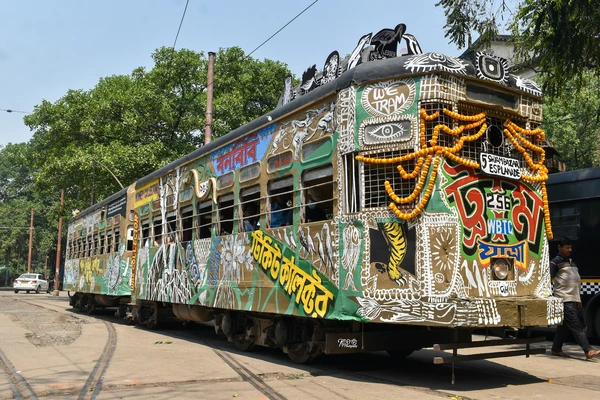 9%20-%20Sundarban%20Tramjatra%20tram%20launch%2028-03-25_600px-width