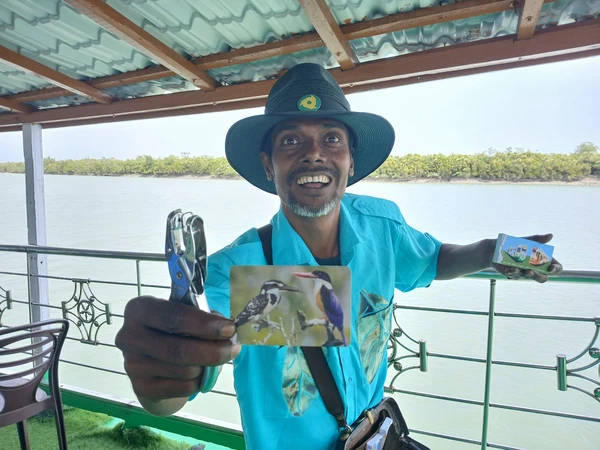 1-Bengali%20conductor%20Sajal%20conductor%20training%20in%20Sundarban%202025-03-22_600px-width