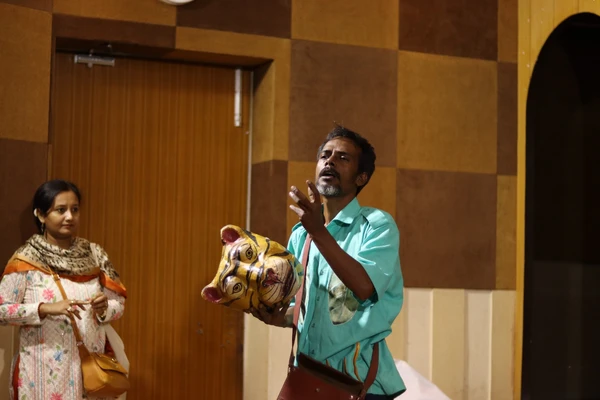 12c-Sajal%20performing%20The%20Tigers%20Story_600px-width