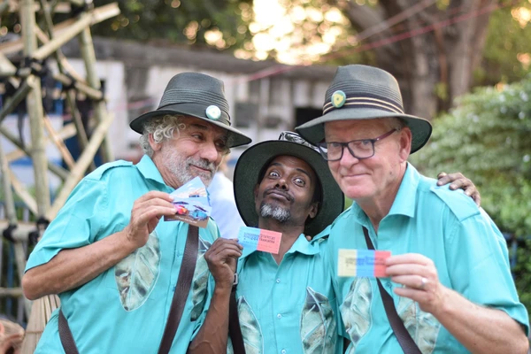 8-Conductors%20Roberto,%20Sajal%20and%20Tony