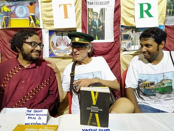 4a-2019%20Durga%20Tramjatra,%20Anurag,%20Roberto,%20Souro%20at%20CTUA%20display_600px-width